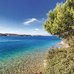 Apartman 2 Bedroom In Rab Rab Town