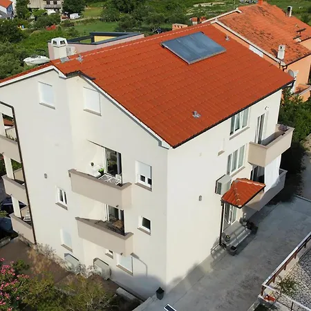 2 Bedroom In Rab Rab Town