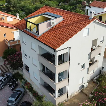 2 Bedroom In Rab Apartment