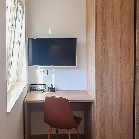 2 Bedroom In Rab شقة *