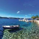 شقة 2 Bedroom In Rab *